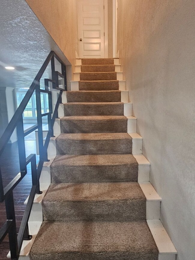 Building Photo - 2710 Hwy 348