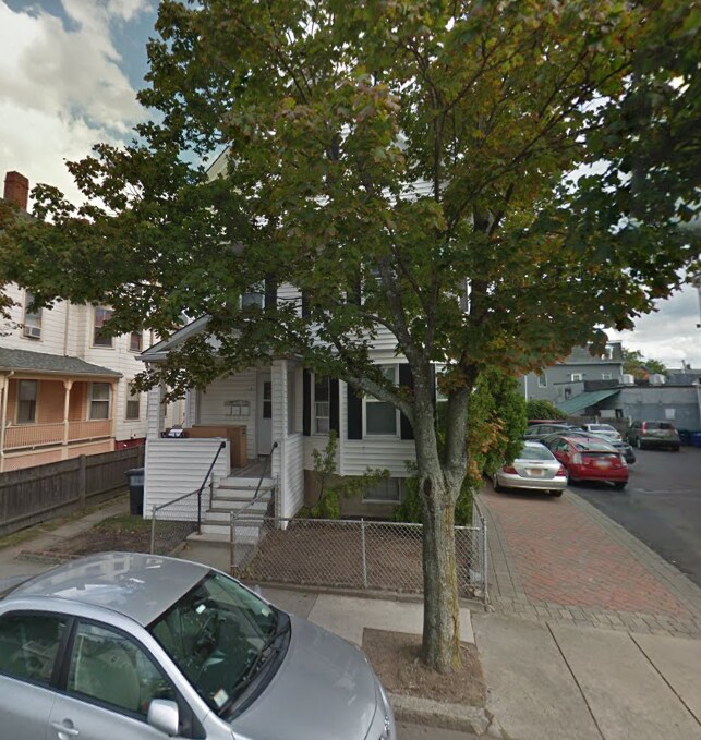 Building Photo - 5 Irving St