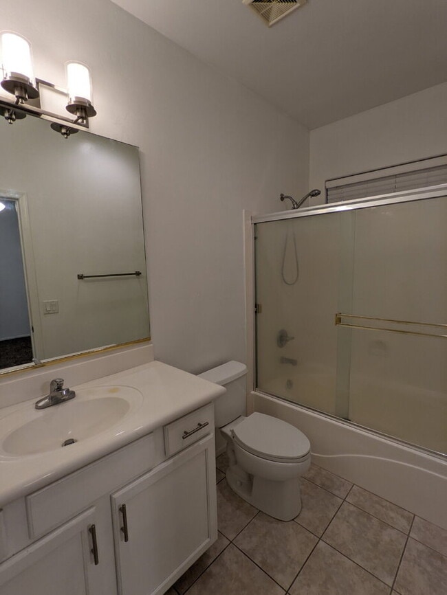 Building Photo - Rancho Sahuarita Home