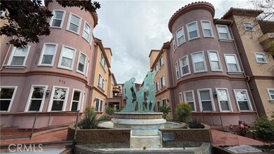 Building Photo - 414 E Valencia Ave