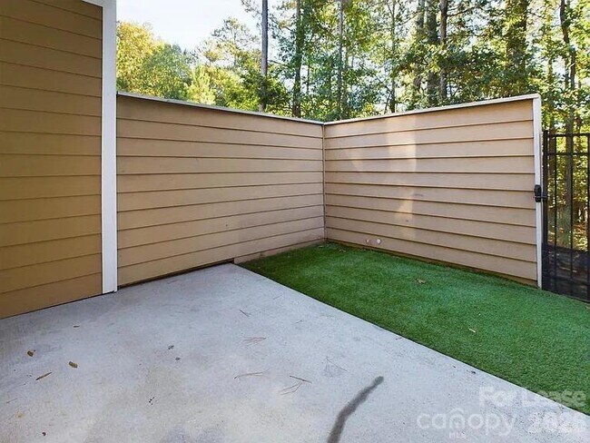 Building Photo - 11457 Dixie Glen Dr