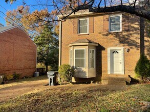 Building Photo - Centrally located to BNA, Percy Priest Lake, Nashville Star, Downtown Nashville