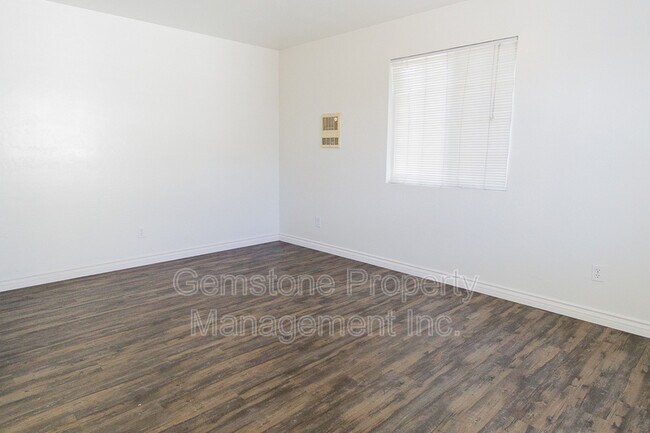 Building Photo - 4938 Art St