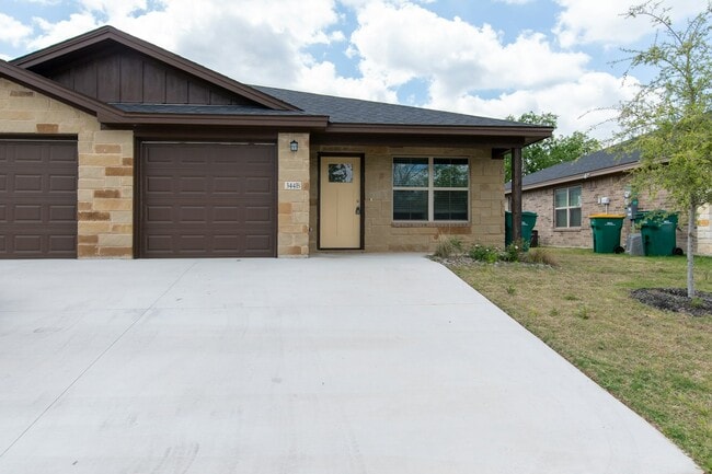 Building Photo - 344 Arnold Dr