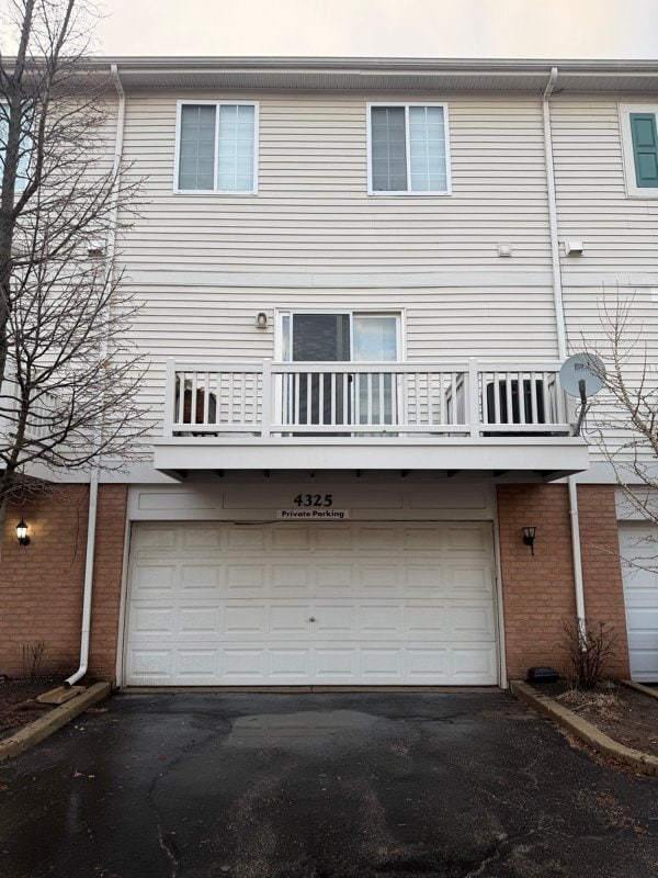 Building Photo - 4325 Savoy Ln