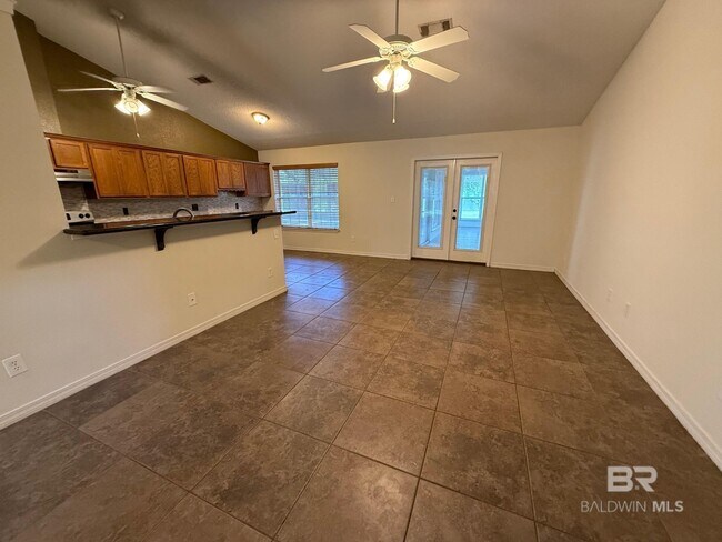 Building Photo - 33701 Rosalia Ave