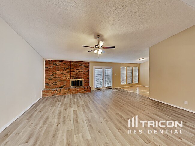 Building Photo - 2813 Whitehurst Dr