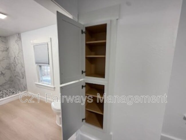 Building Photo - 16 Panorama Dr