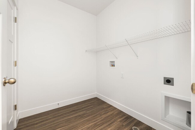 Building Photo - Lar-13714 S Hanley Ln #HH303 Riverton, UT 84096