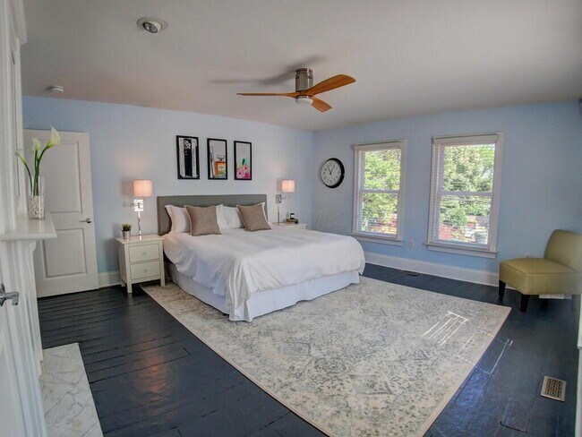 Building Photo - 95 Hull Aly