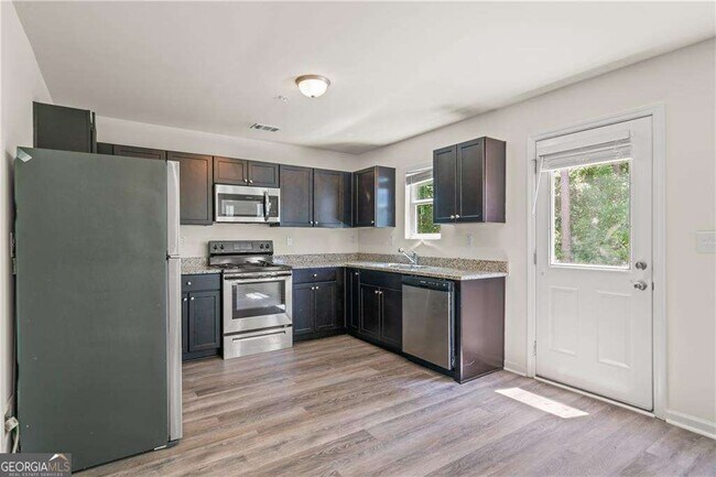 Building Photo - 631 Carlton Pointe Dr