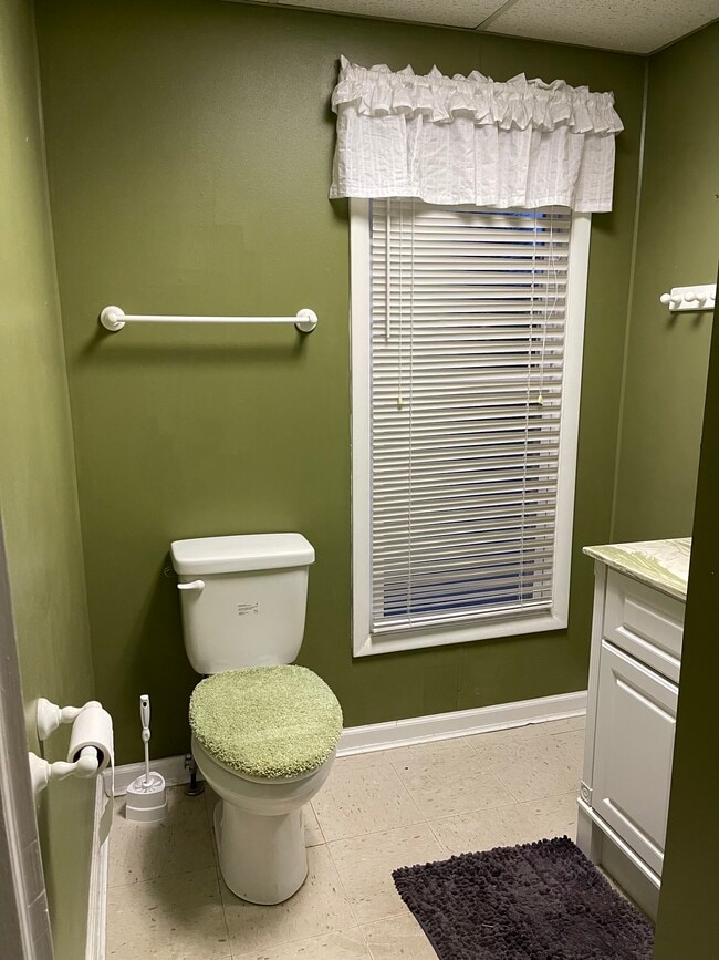Bathroom Commode - 604 S Oakwood Ave