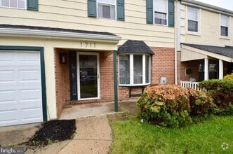 Building Photo - 1711 Brentwood Pl