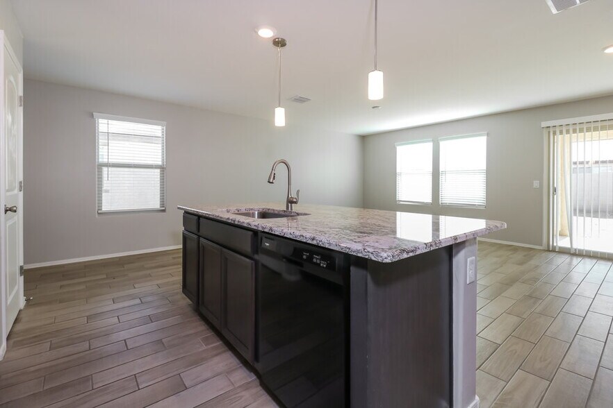 Building Photo - 25773 W Euclid Ave