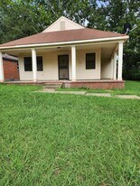 Building Photo - 1548 Pillow St
