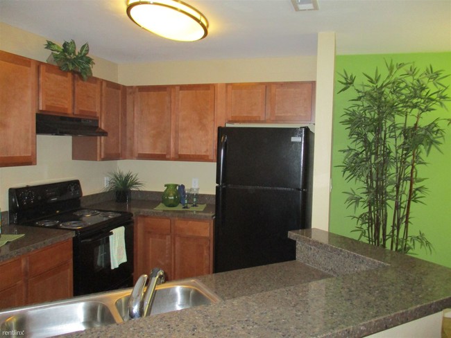 Building Photo - 10740 Clear Lake Loop