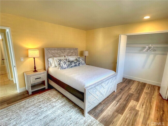 Building Photo - 308 Avenida Granada