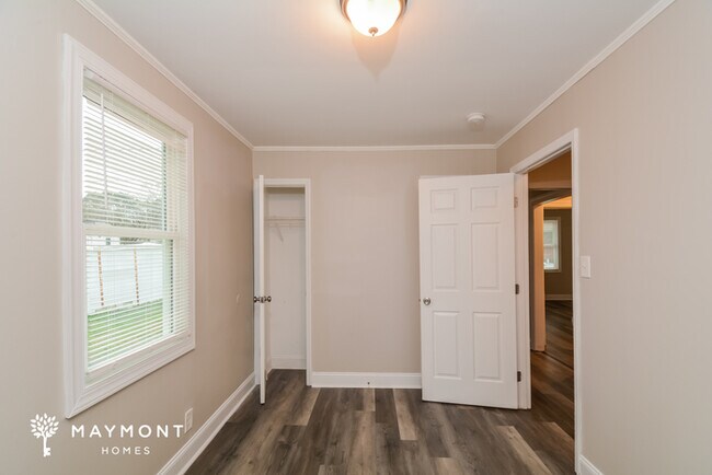 Building Photo - 511 Commonwealth St