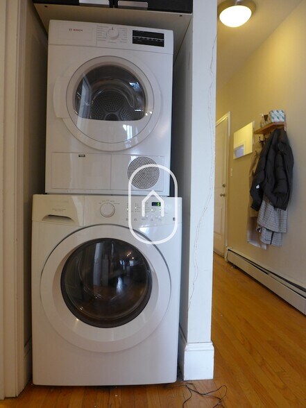 Building Photo - 15 Shepherd Ave