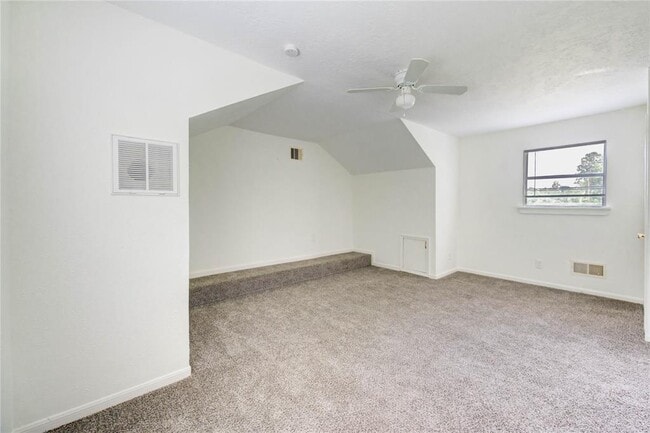 Building Photo - 47 Blue Lake Dr