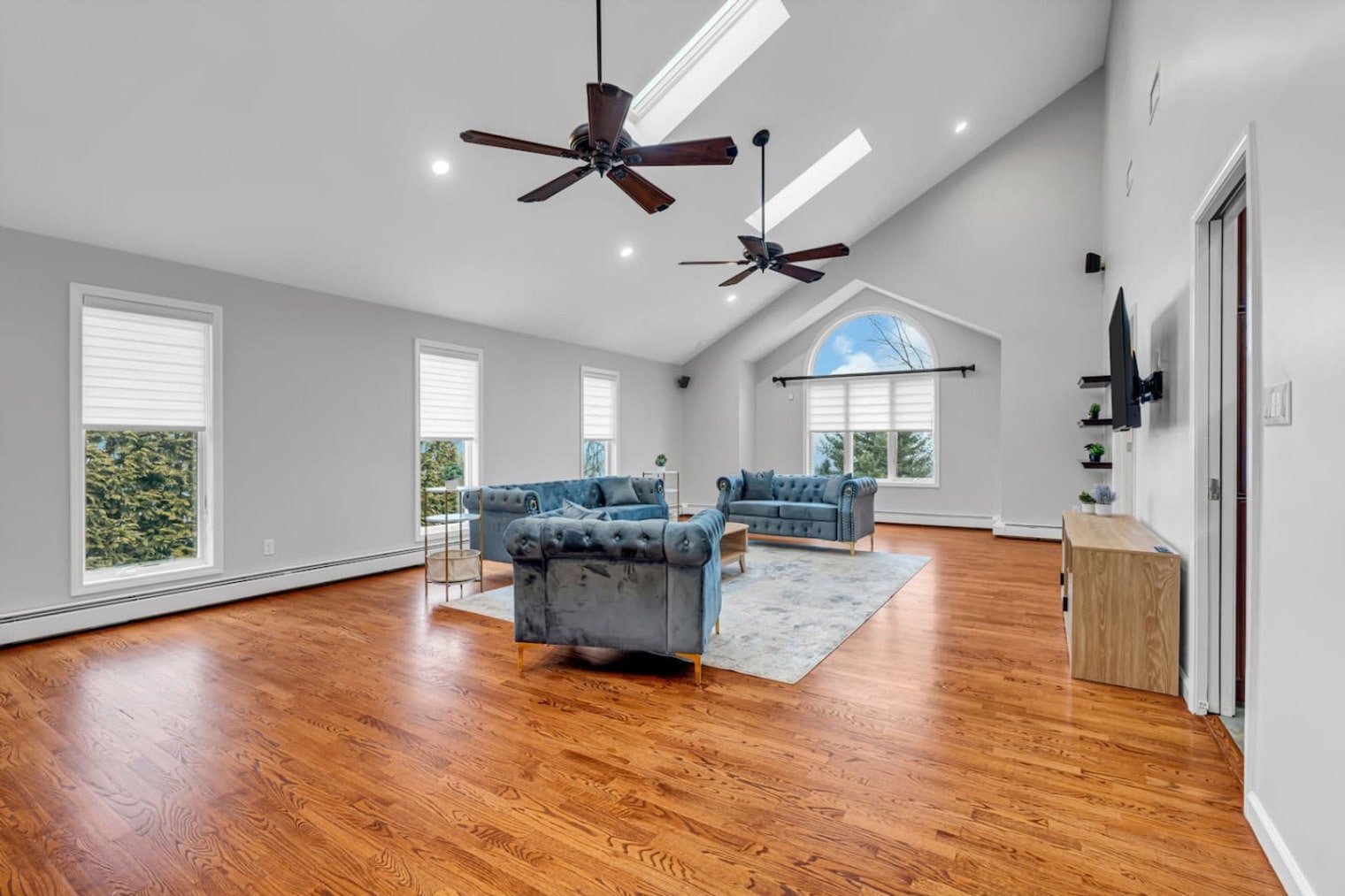 Building Photo - 6 Buchanan Ln