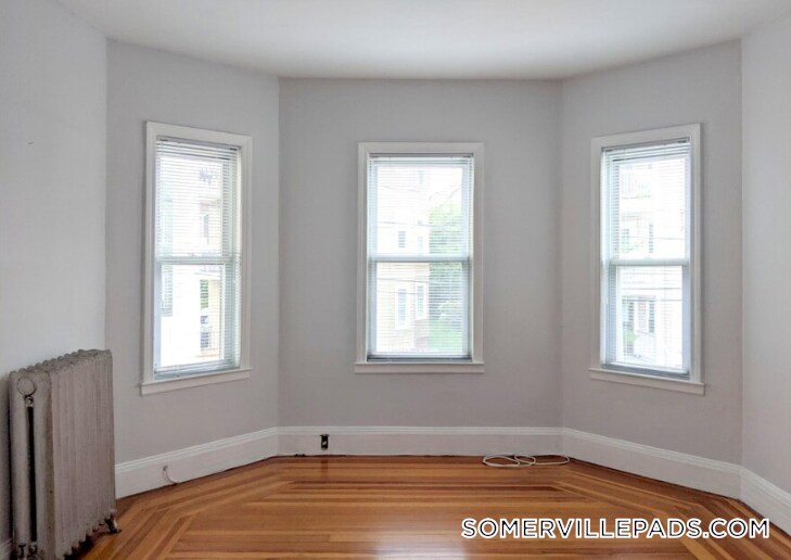 Building Photo - 14 Belknap St