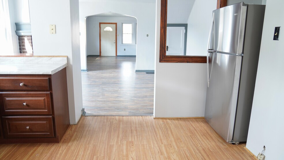 Building Photo - 3406 Beechwood Blvd
