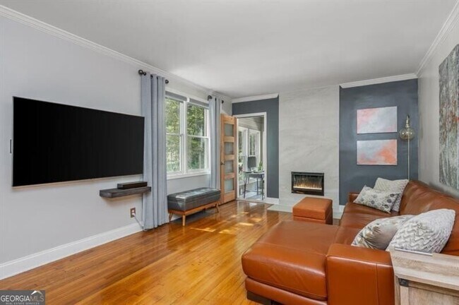 Building Photo - 168 Garland Ave