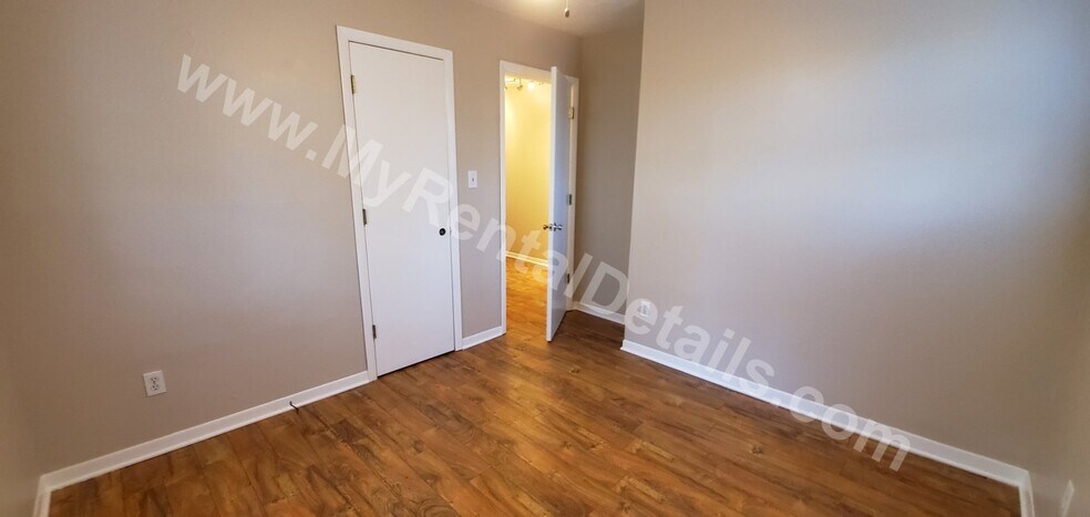 Building Photo - 5 Frankie Ln