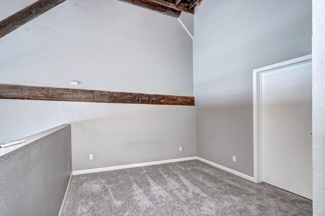 Building Photo - 2711 Welton St