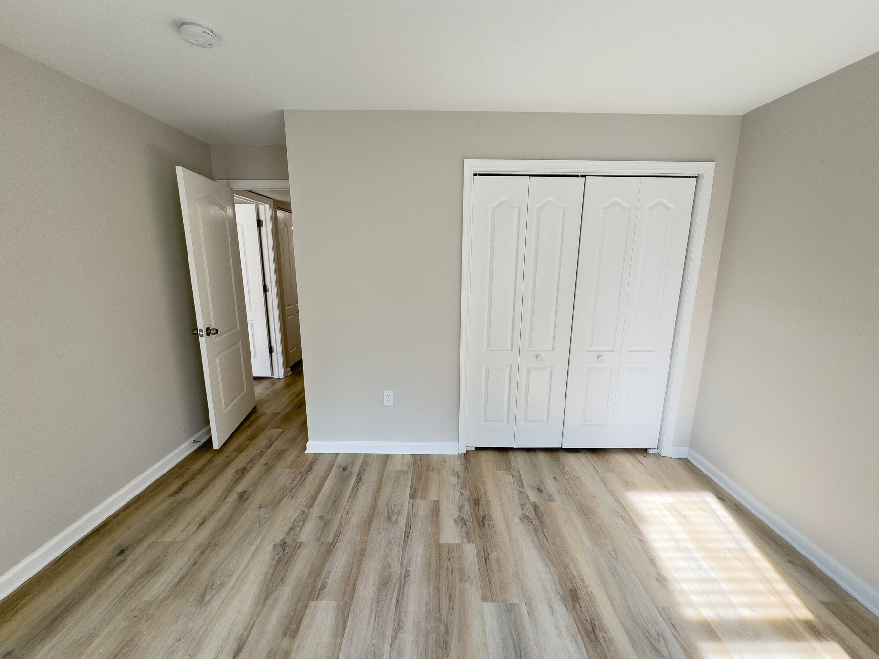 Building Photo - 185 Lindfield Cir