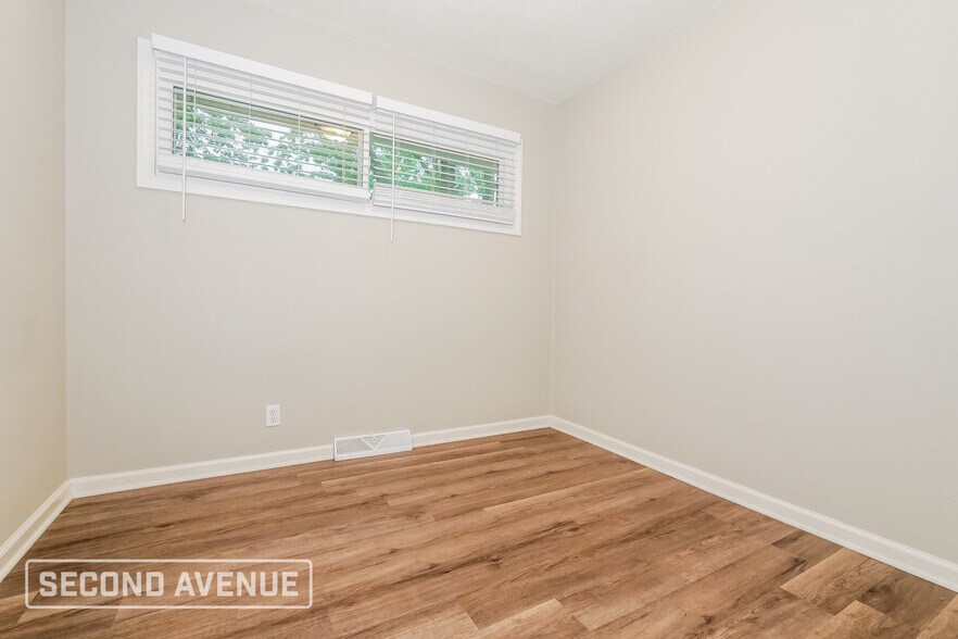 Building Photo - 401 Lacy Ln