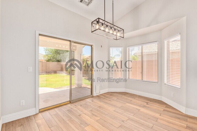 Building Photo - 3381 E Flamingo Ct