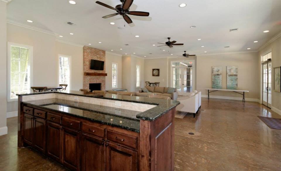 Clubhouse - 1028 Bridgewater Ave