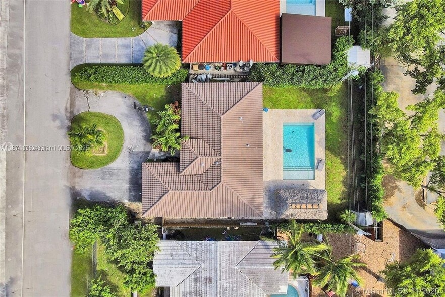 Building Photo - 2190 NE 122nd St