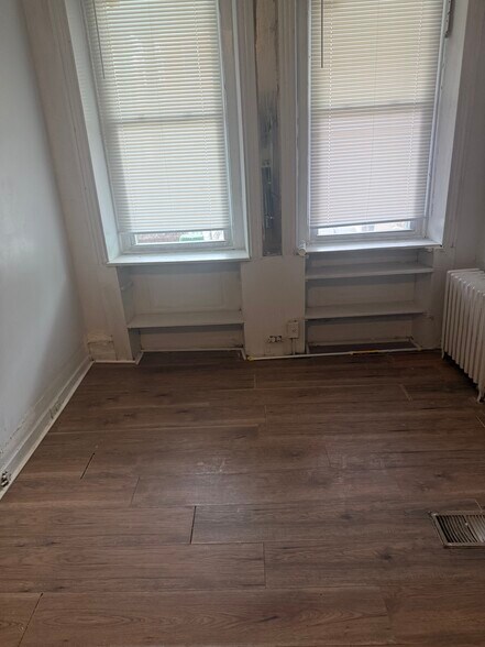 Living room - 3539 N 11th St