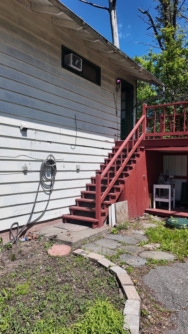 Building Photo - Chestnut Grove Village 200
