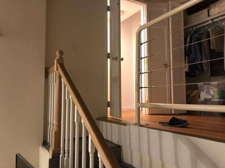 Building Photo - 29 Saint Marys Ct