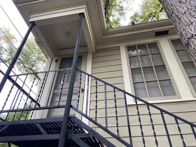 Building Photo - 2517 Harris Blvd