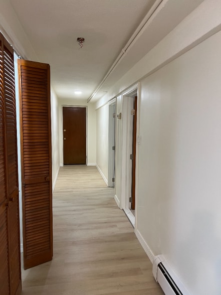 Building Photo - 182 Kittredge St