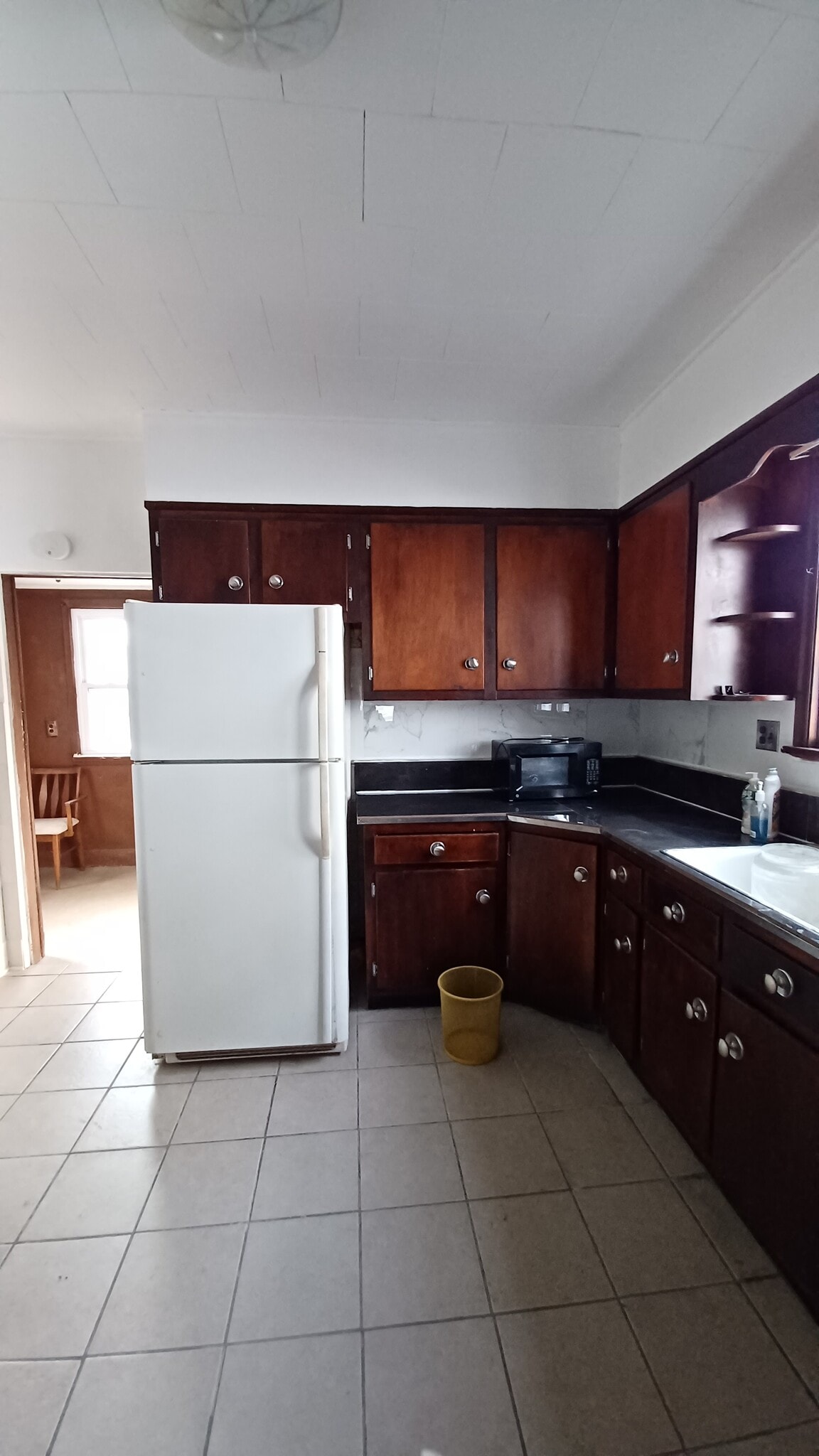 Building Photo - 33 Center St