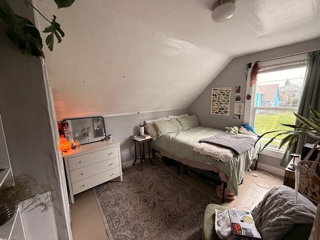 Building Photo - 1523/1525 Grant St