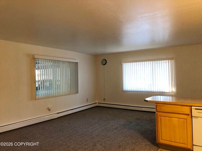 Building Photo - 3903 Iowa Dr