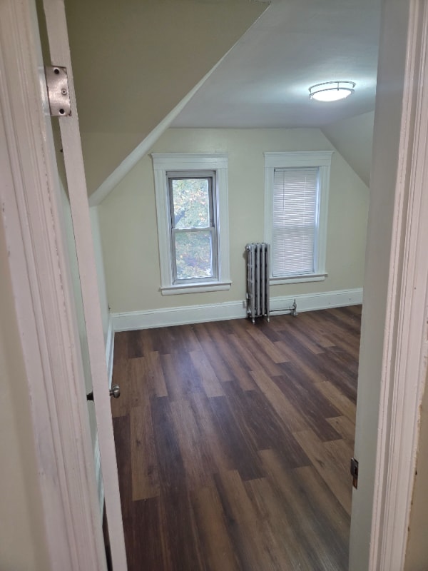 Building Photo - 82 Brent St