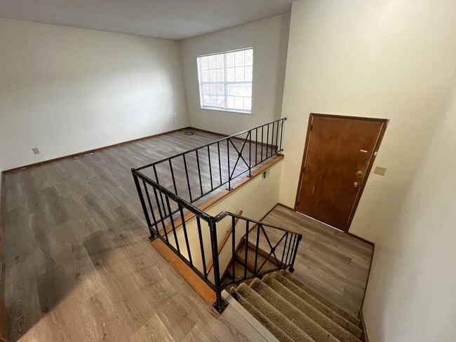 Building Photo - 3 Bedroom 1 Bath Home in Beautiful Iowa City!