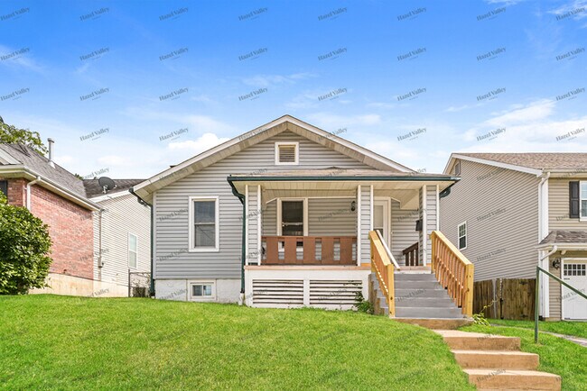 Building Photo - 8706 Eulalie Ave