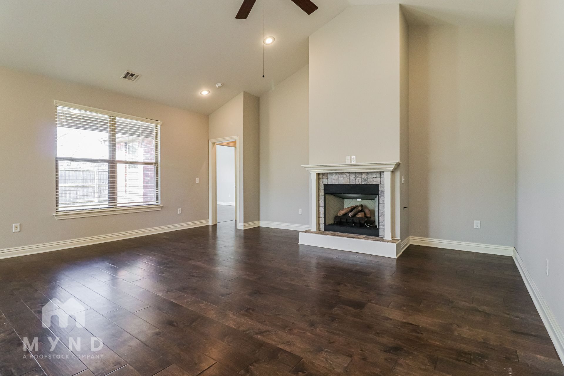 Building Photo - 610 Hawthorn Way