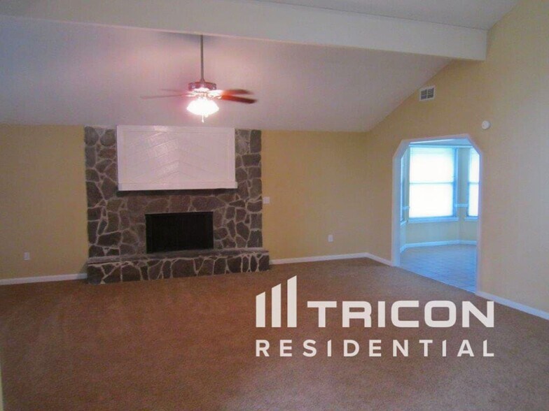 Building Photo - 4171 Dunraven Ln