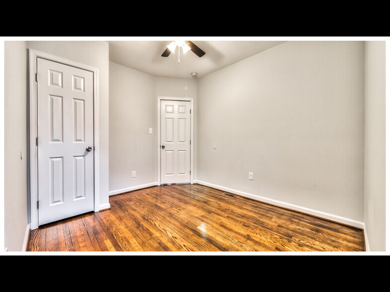 Building Photo - 3336 W Caton Ave