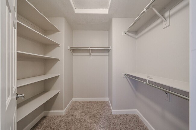 Building Photo - 16039 N 19th Dr